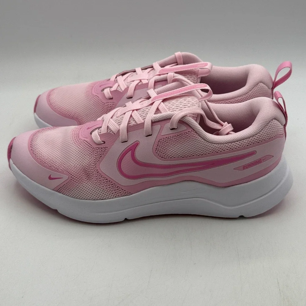 Nike cosmic runner